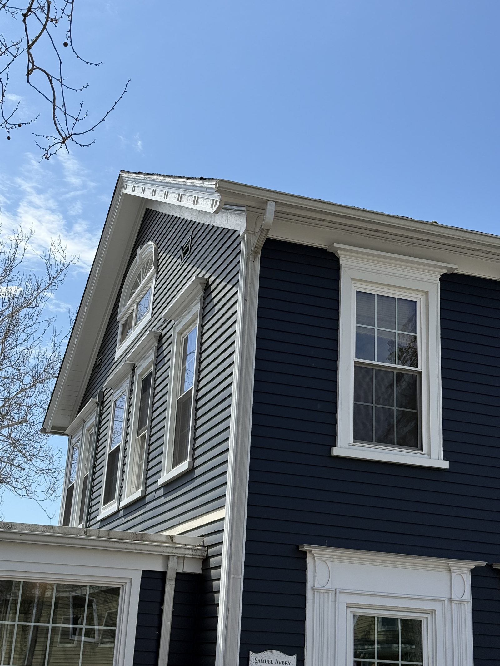 Knee Braces and Decorative Brackets — Old Canaan Building Materials