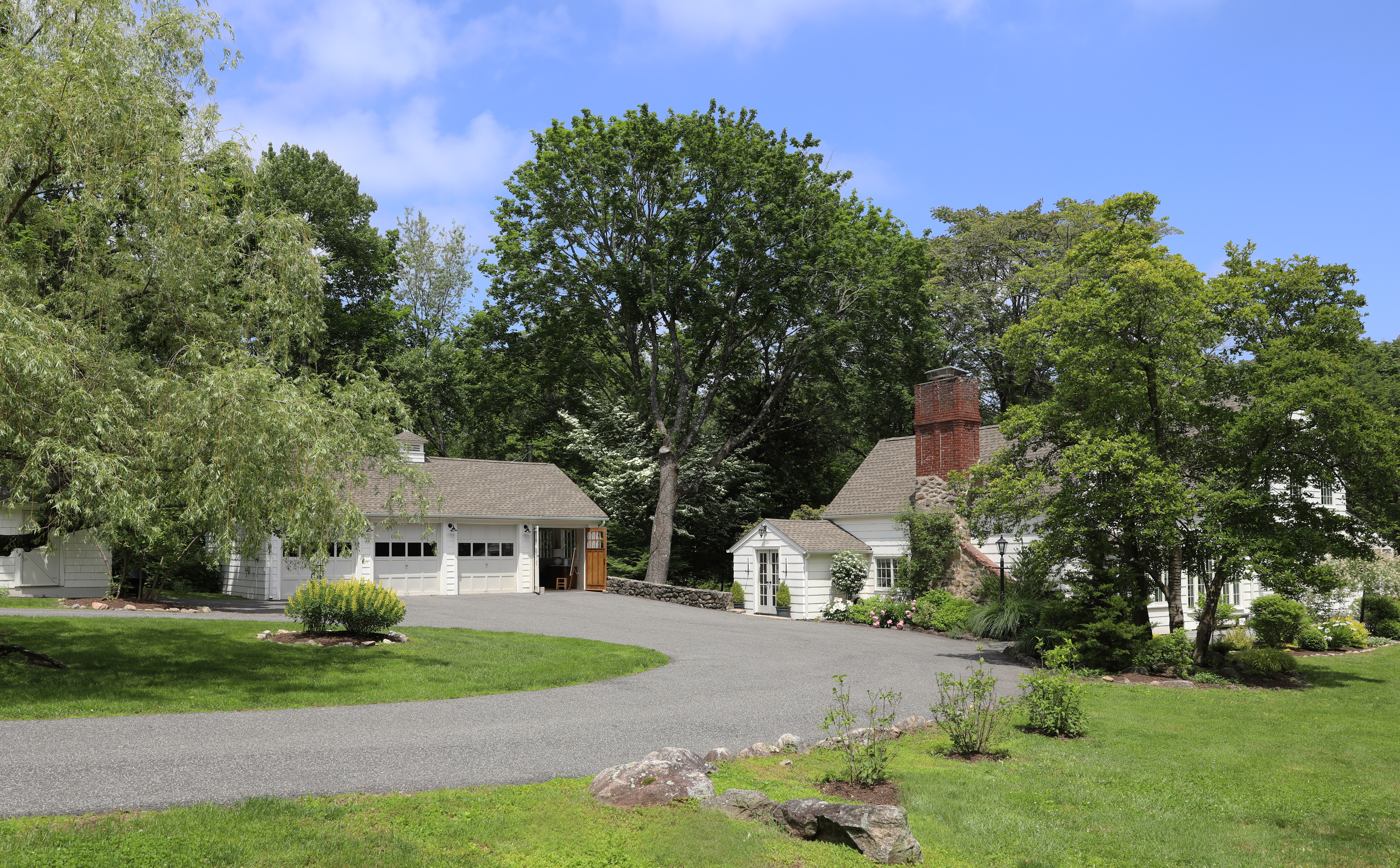 Painted clapboard exterior, Connecticut